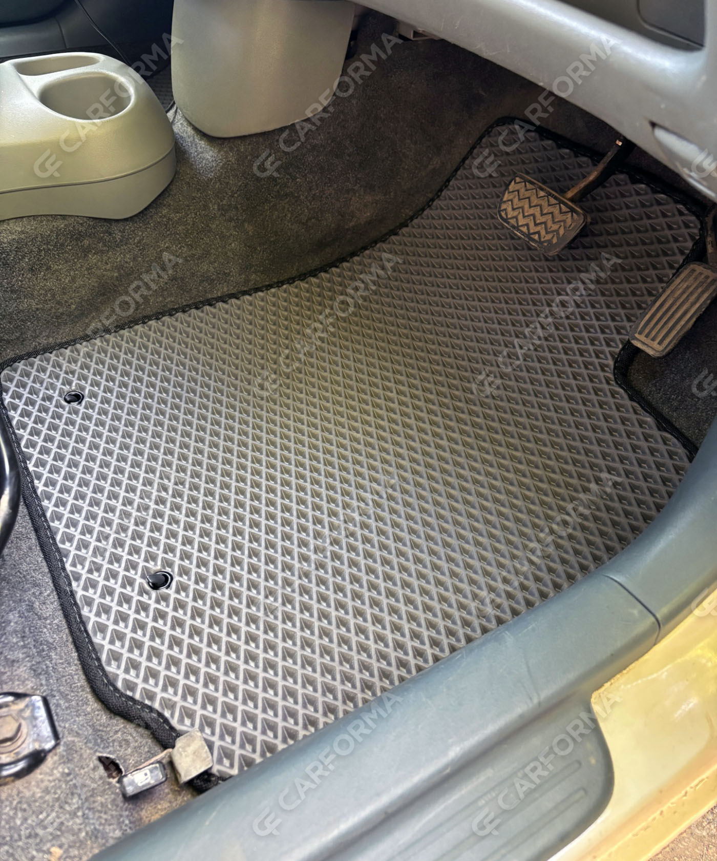 Ворсовые коврики на Toyota Vitz I 1998&nbsp;-&nbsp;2005 в Шахтах