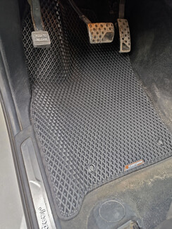 Ворсовые коврики на Jeep Grand Cherokee (WK2) 2010 - 2022 в Шахтах Ворсовые коврики на Jeep Grand Cherokee (WK2) 2010 - 2022 в Шахтах