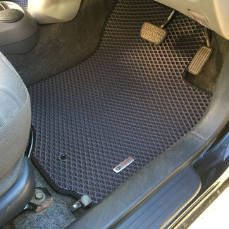 Ворсовые коврики на Toyota Vitz I 1998 - 2005 в Шахтах Ворсовые коврики на Toyota Vitz I 1998 - 2005 в Шахтах