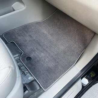 Ворсовые коврики на KIA Carnival III 9 мест и 11 мест 2014 - 2021 в Шахтах Ворсовые коврики на KIA Carnival III 9 мест и 11 мест 2014 - 2021 в Шахтах