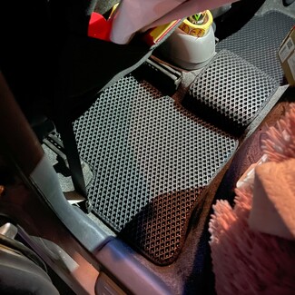 Ворсовые коврики на Toyota Vitz I 1998 - 2005 в Шахтах Ворсовые коврики на Toyota Vitz I 1998 - 2005 в Шахтах