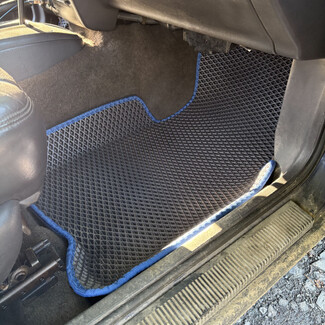 Ворсовые коврики на Jeep Grand Cherokee (ZJ) 1992 - 1999 в Шахтах Ворсовые коврики на Jeep Grand Cherokee (ZJ) 1992 - 1999 в Шахтах