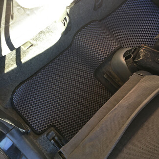 Ворсовые коврики на Toyota Vitz I 1998 - 2005 в Шахтах Ворсовые коврики на Toyota Vitz I 1998 - 2005 в Шахтах