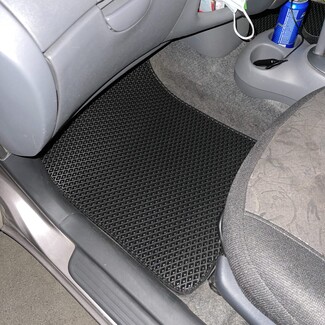 Ворсовые коврики на Toyota Vitz I 1998 - 2005 в Шахтах Ворсовые коврики на Toyota Vitz I 1998 - 2005 в Шахтах